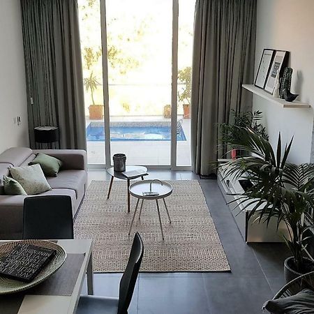 Duplex Maisonette With Heated P-Pool And Jacuzzi سانت جوليان المظهر الخارجي الصورة