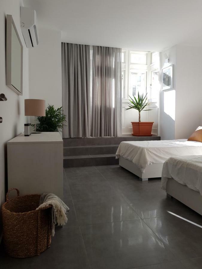 Duplex Maisonette With Heated P-Pool And Jacuzzi سانت جوليان المظهر الخارجي الصورة