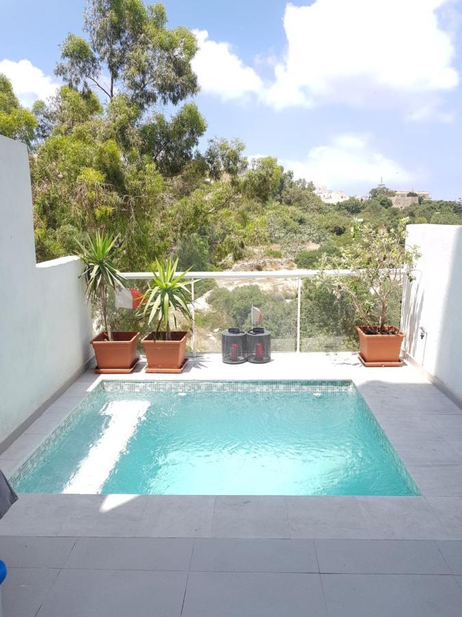 Duplex Maisonette With Heated P-Pool And Jacuzzi سانت جوليان المظهر الخارجي الصورة