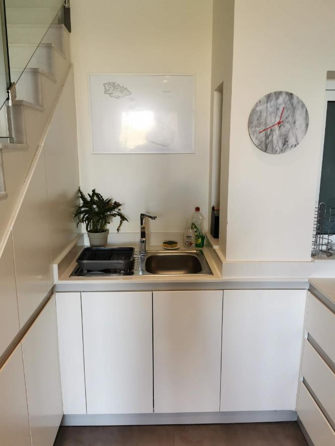 Duplex Maisonette With Heated P-Pool And Jacuzzi سانت جوليان المظهر الخارجي الصورة