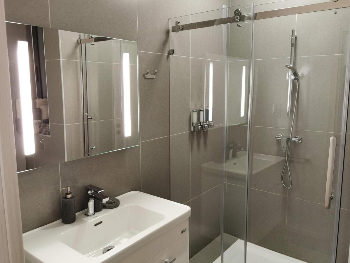 Duplex Maisonette With Heated P-Pool And Jacuzzi سانت جوليان المظهر الخارجي الصورة
